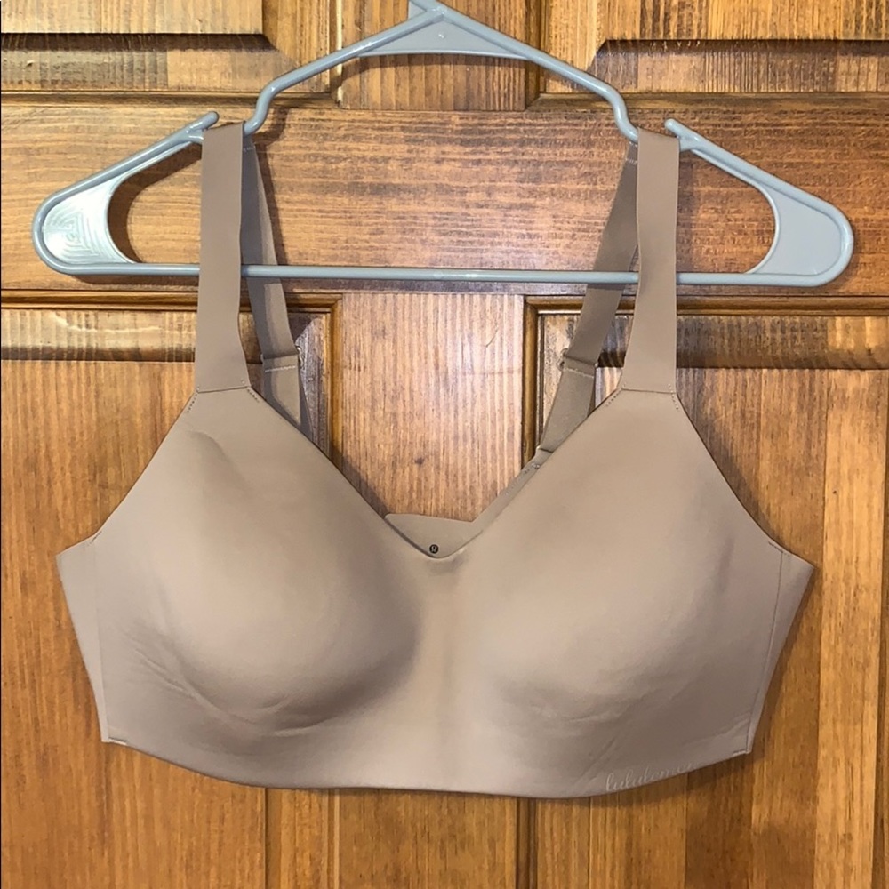 Lululemon Bra. Tan.